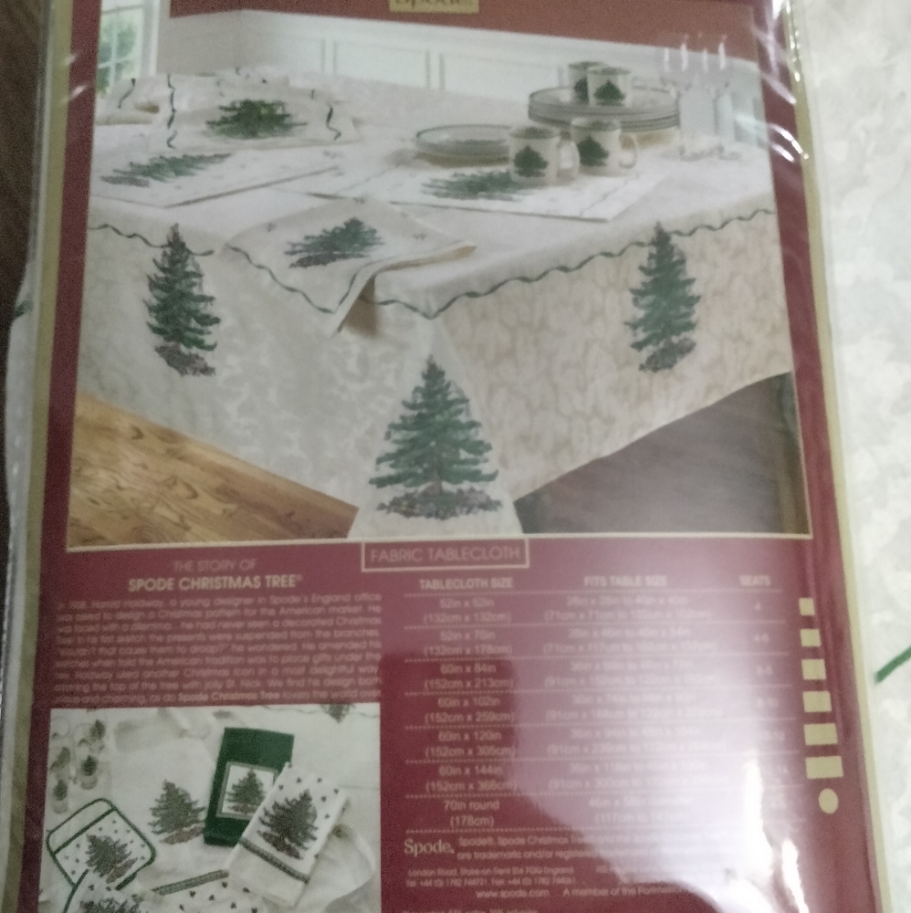 Spode Christmas Tree Oblong 60x84 Tablecloth